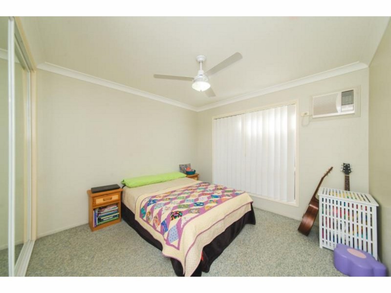 2/9 Kawana Close, Kawana QLD 4701